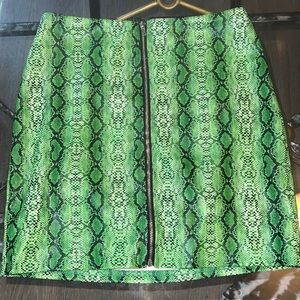Fashion Nova snake print skirt with zipper